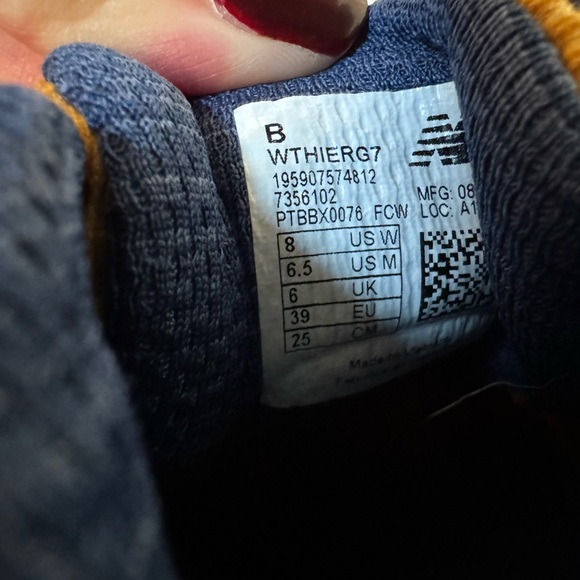 New balance shoes - Picture 6 of 6